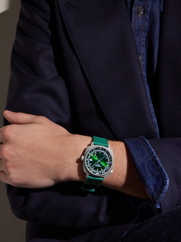 GMT Automatic 40mm Titanium and Rubber Watch, Ref. No. GMTISG.G1RURG - OU GMT Automatic 40mm Titanium and Rubber Watch, Ref. No. GMTISG.G1RURG - OU
