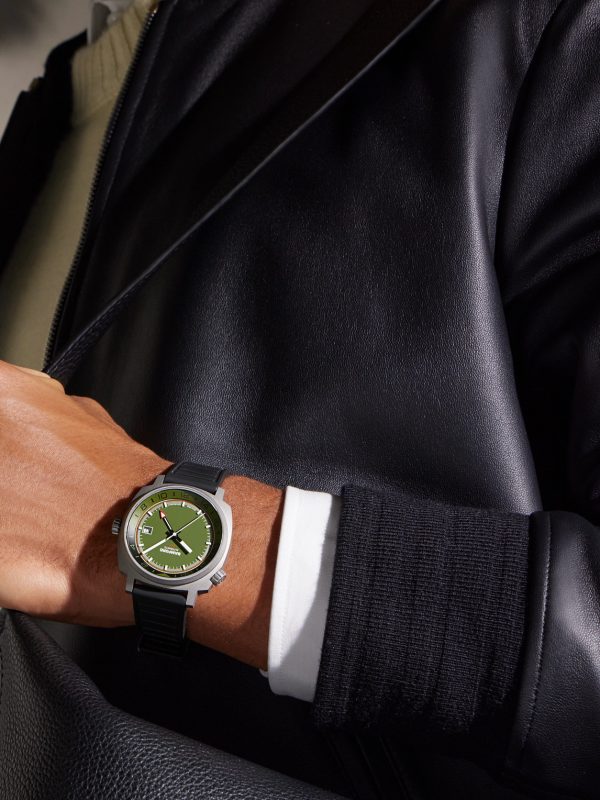 GMT Commando Limited Edition Automatic 40mm Titanium and Rubber Watch, Ref. No. GMTIAGBL.G1RUBL - OU