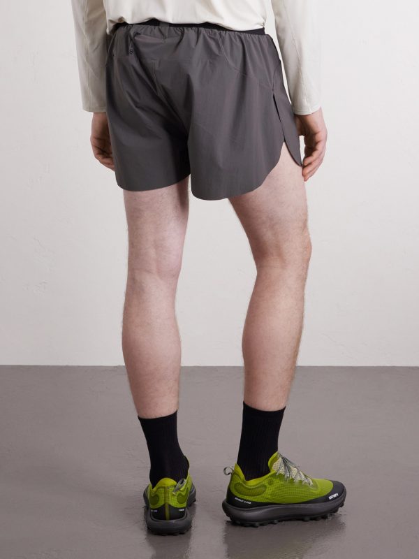 Ambit Ultra Straight-Leg Running Shorts - BK