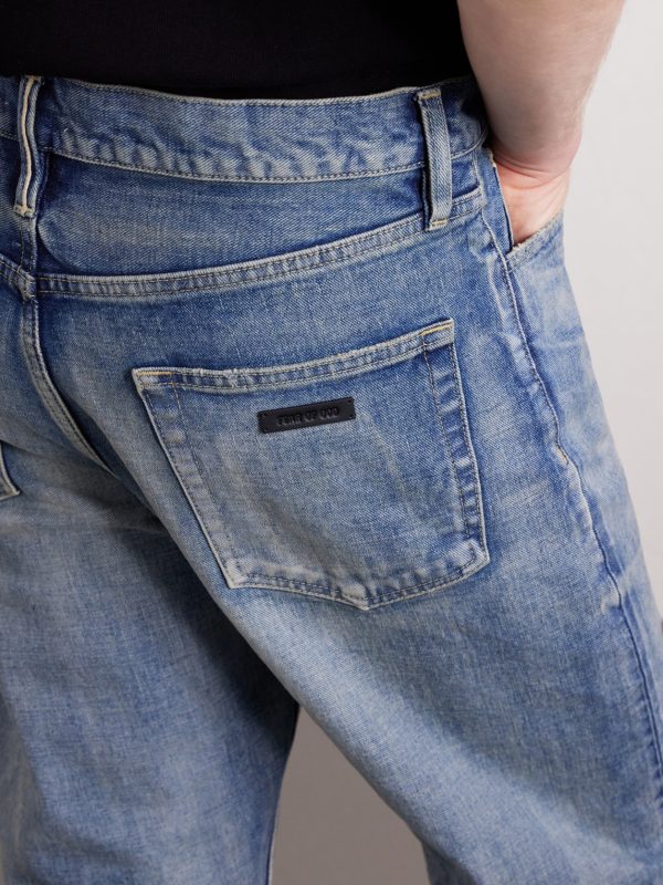 Straight-Leg Jeans - CU