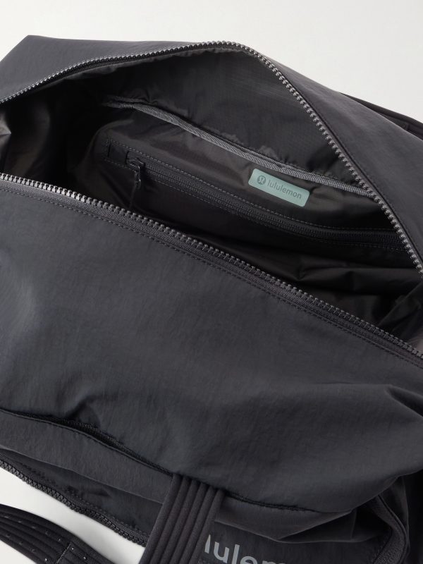 Recycled-Shell Duffle Bag - E1 Recycled-Shell Duffle Bag - E1