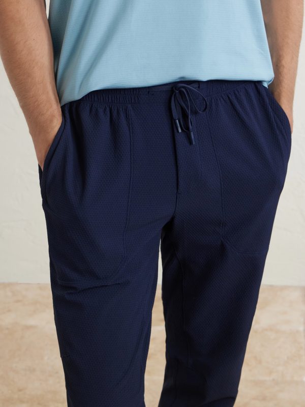 Licence to Train Tapered Stretch Recycled Waffle-Knit Joggers - CU