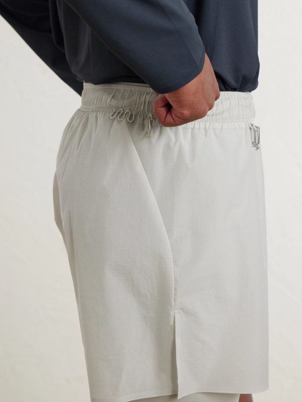 Desert Straight-Leg HeatCrush™ Running Shorts - CU