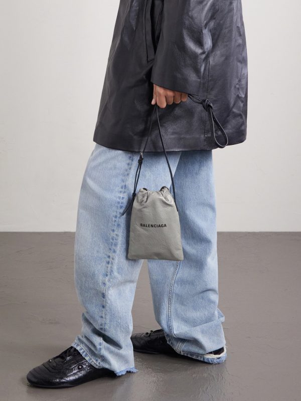 Shopper Logo-Debossed Crinkled-Leather Phone Pouch - E2 Shopper Logo-Debossed Crinkled-Leather Phone Pouch - E2