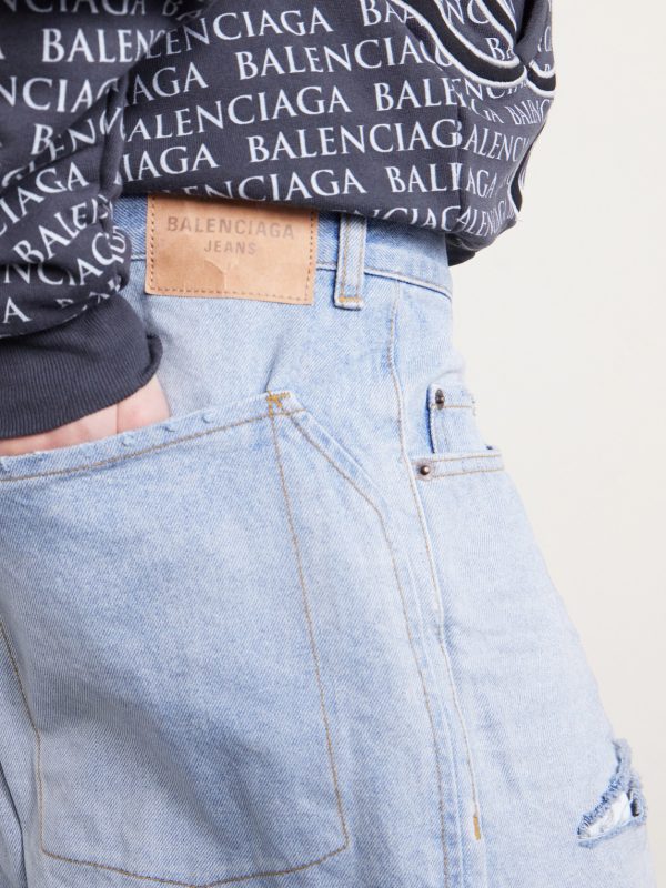 Wide-Leg Distressed Jeans - CU