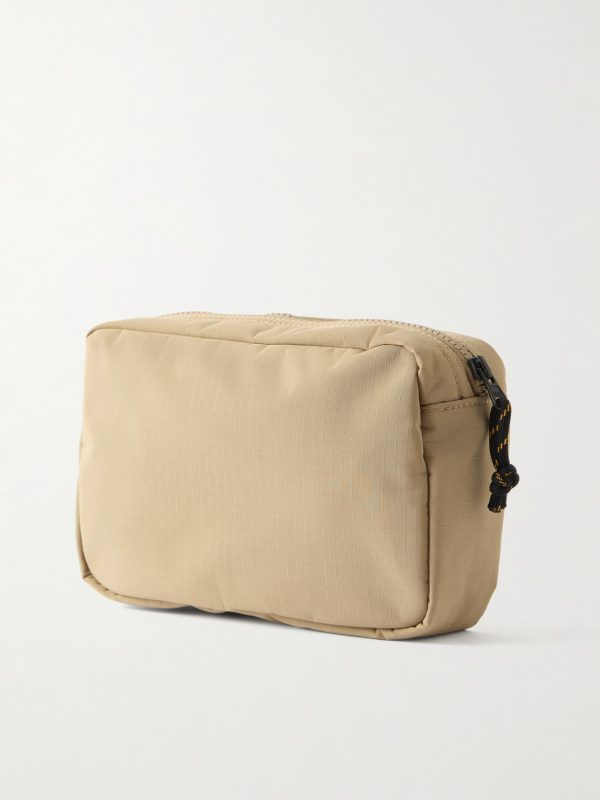 Rip-Stop Shell Wash Bag - BK Rip-Stop Shell Wash Bag - BK