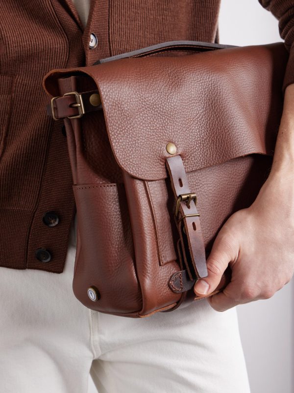 Éclair Leather Messenger Bag - CU
