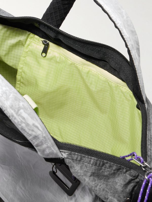 Weigh Lighter Helmet 32L Coated-Canvas Tote Bag - E1 Weigh Lighter Helmet 32L Coated-Canvas Tote Bag - E1