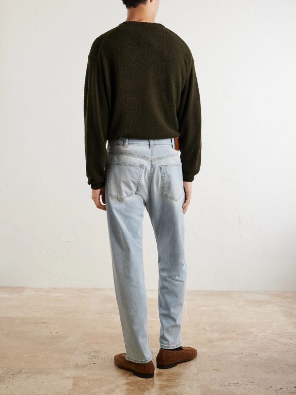 Straight-Leg Jeans - BK