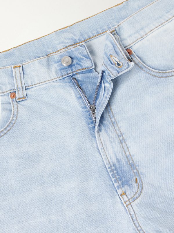 Straight-Leg Jeans - E1