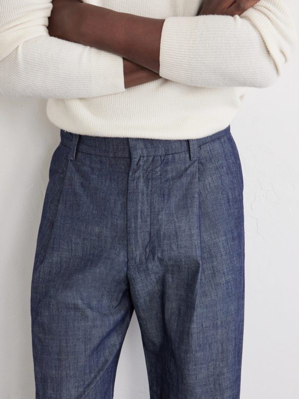 Kay 10056 Straight-Leg Pleated Organic Cotton-Chambray Trousers - CU Kay 10056 Straight-Leg Pleated Organic Cotton-Chambray Trousers - CU