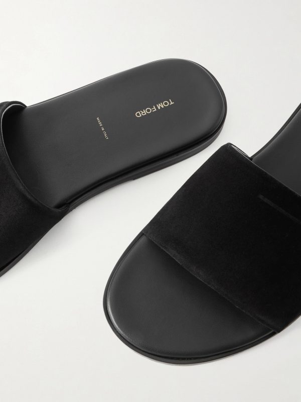 Kai Suede Slides - CU