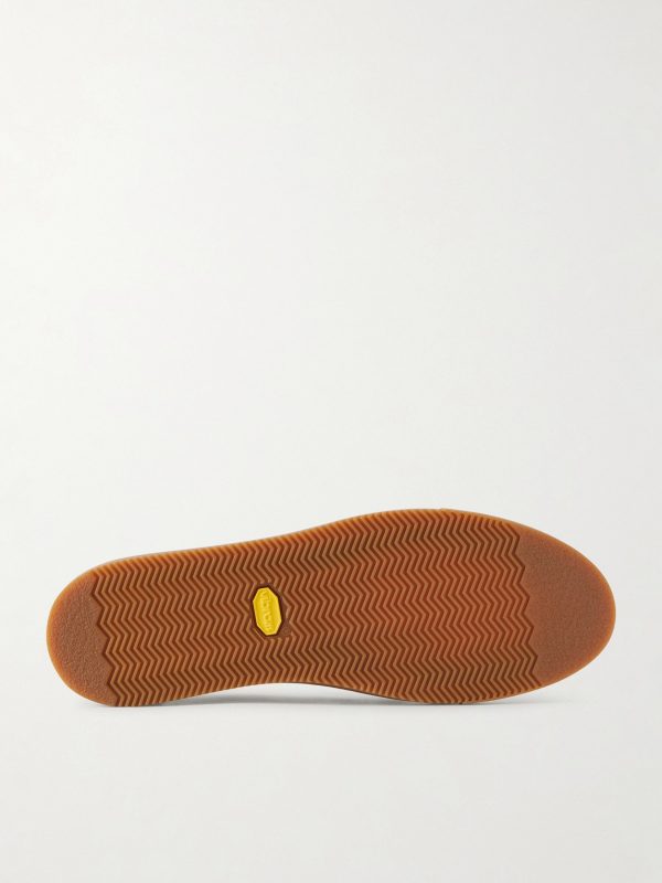 Tasselled Suede Boat Shoes - E1