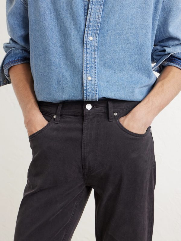 The Modern Slim-Fit Straight-Leg Jeans - CU
