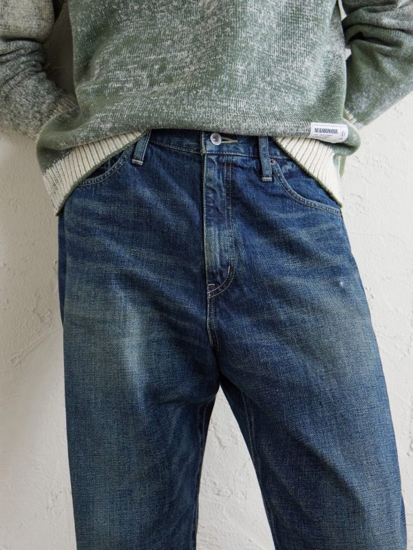Washed Straight-Leg Jeans - E1