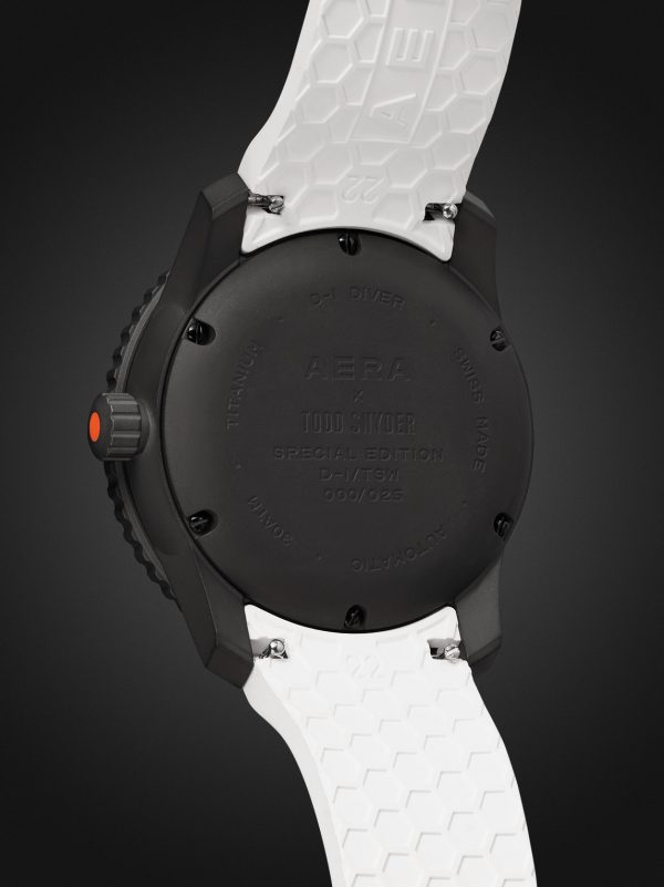 + Todd Snyder D-1 Diver Limited Edition Automatic 44mm Titanium and Rubber Watch - BK + Todd Snyder D-1 Diver Limited Edition Automatic 44mm Titanium and Rubber Watch - BK