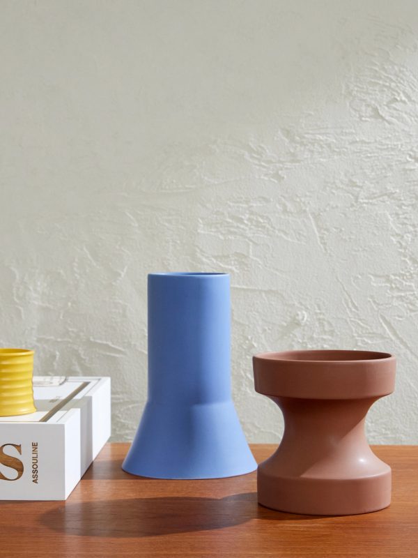 Earthenware Vase - OU Earthenware Vase - OU