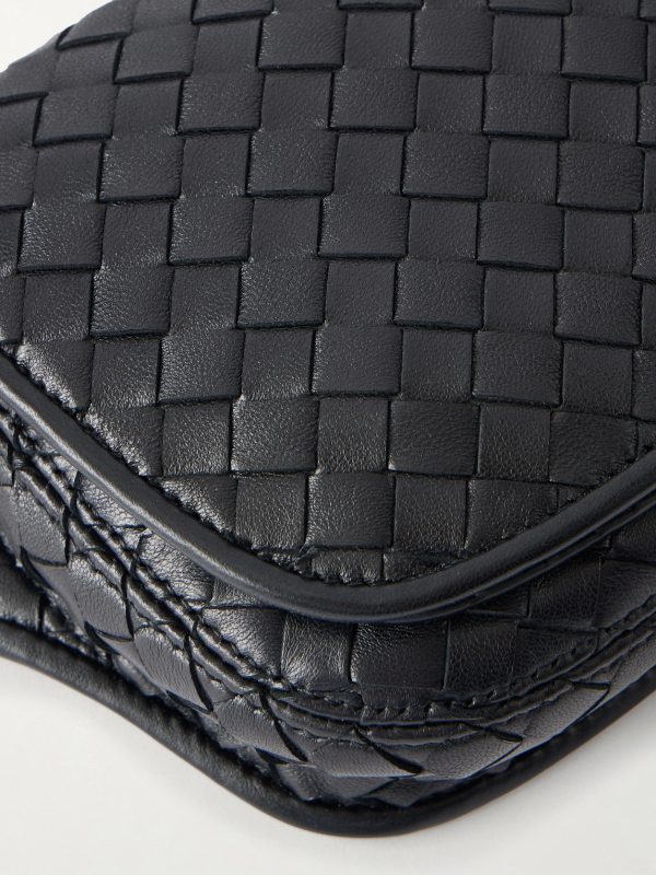 Veneto Intrecciato Leather Messenger Bag - CU Veneto Intrecciato Leather Messenger Bag - CU
