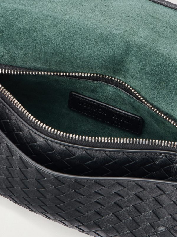 Veneto Intrecciato Leather Messenger Bag - E1 Veneto Intrecciato Leather Messenger Bag - E1