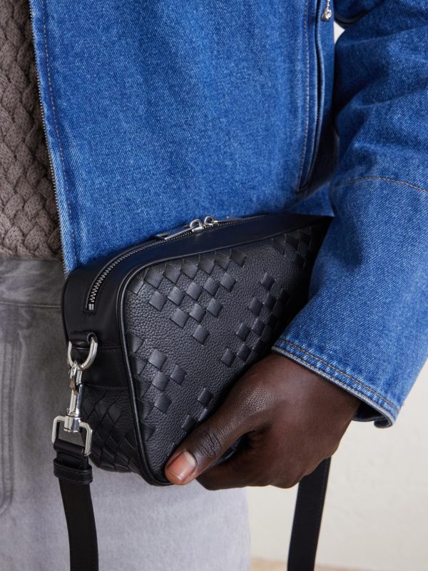 Diamonds Dover Intrecciato Leather Messenger Bag - OU2