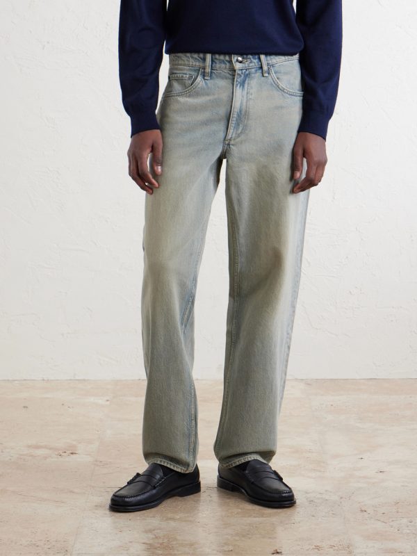 Fit 4 Straight-Leg Jeans - FR Fit 4 Straight-Leg Jeans - FR