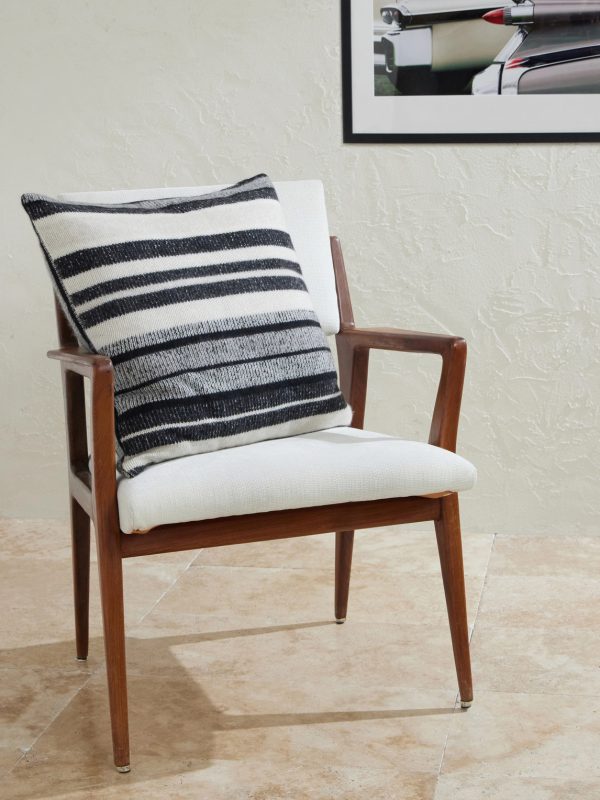 Striped Knitted Cashmere Pillow - OU Striped Knitted Cashmere Pillow - OU