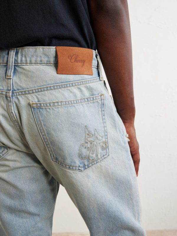 Straight-Leg Distressed Jeans - E2 Straight-Leg Distressed Jeans - E2