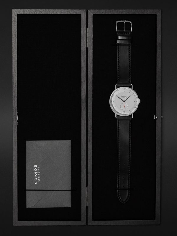 Metro 38 Date Hand-Wound 38.5mm Stainless Steel and Leather Watch, Ref.No. 1102 - E4 Metro 38 Date Hand-Wound 38.5mm Stainless Steel and Leather Watch, Ref.No. 1102 - E4