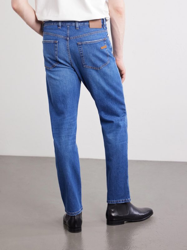 Vintage House Straight-Leg Jeans - BK