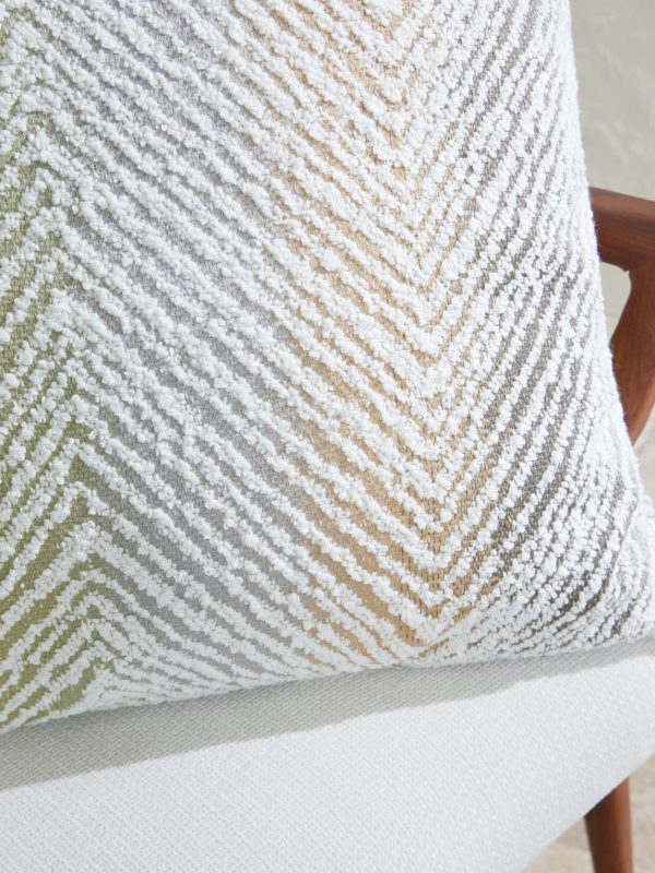 Velvet-Jacquard Cushion - CU Velvet-Jacquard Cushion - CU
