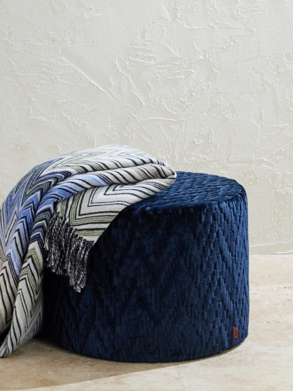 Fossile Plush-Jacquard Pouf - OU Fossile Plush-Jacquard Pouf - OU