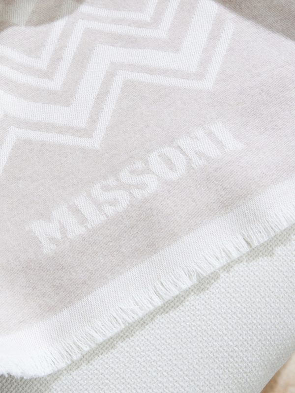 Cortina Fringed Virgin Wool and Cashmere-Blend Jacquard Throw - CU Cortina Fringed Virgin Wool and Cashmere-Blend Jacquard Throw - CU