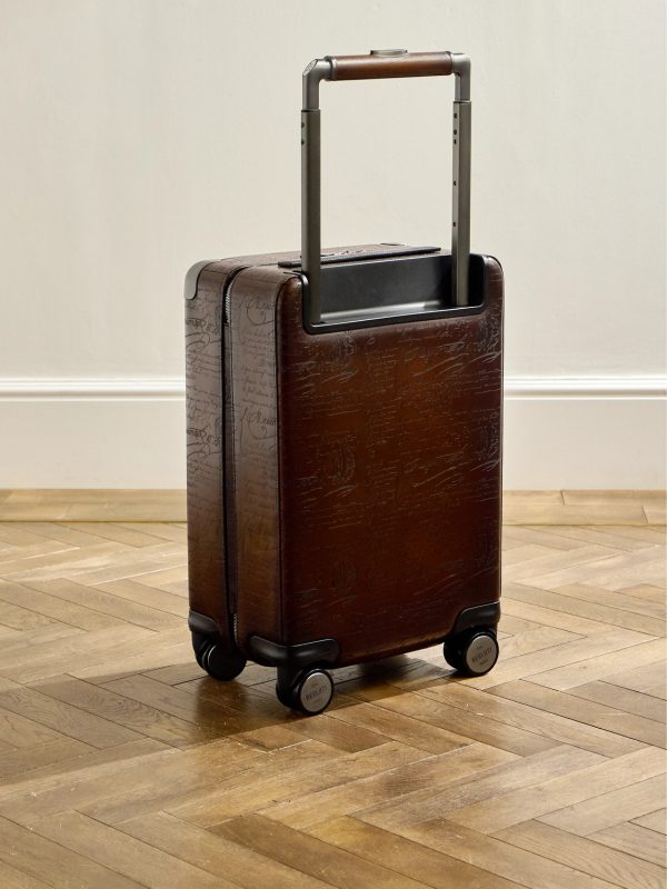 Formula 1005 Scritto Venezia Leather Suitcase - BK Formula 1005 Scritto Venezia Leather Suitcase - BK