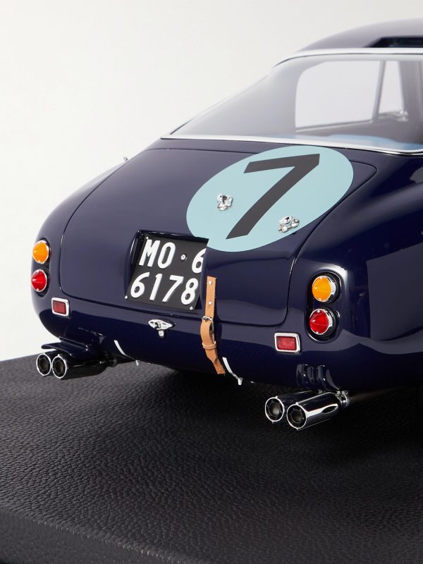 Ferrari 250 GT Berlinetta (1961) Limited Edition 1:8 Model Car - CU Ferrari 250 GT Berlinetta (1961) Limited Edition 1:8 Model Car - CU