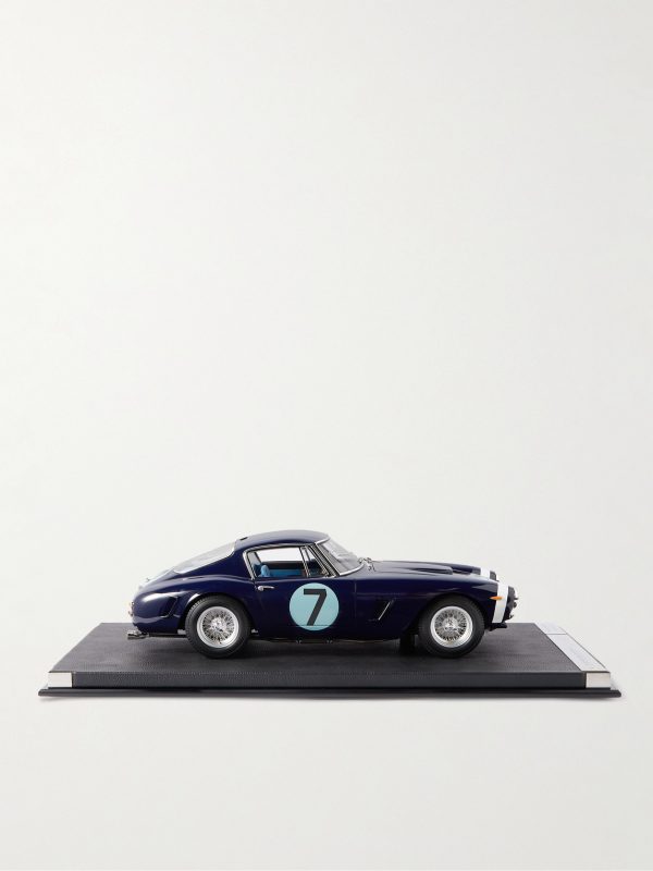 Ferrari 250 GT Berlinetta (1961) Limited Edition 1:8 Model Car - FR Ferrari 250 GT Berlinetta (1961) Limited Edition 1:8 Model Car - FR