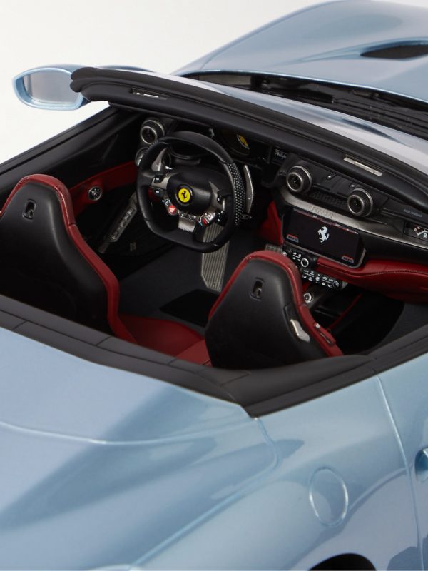 Ferrari Portofino M 1:12 Model Car - CU Ferrari Portofino M 1:12 Model Car - CU