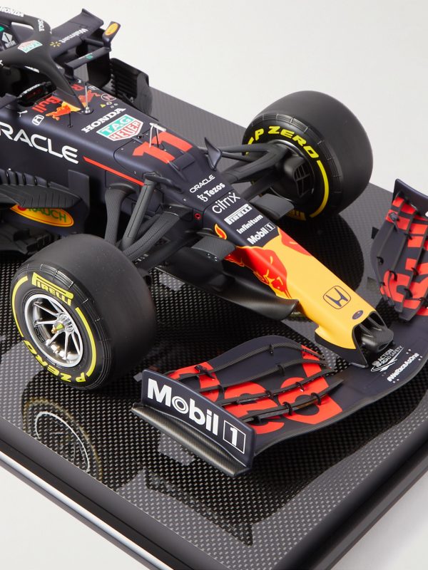 Red Bull Racing Honda RB16B Sergio Pérez (2021) 1:8 Model Car - E2 Red Bull Racing Honda RB16B Sergio Pérez (2021) 1:8 Model Car - E2