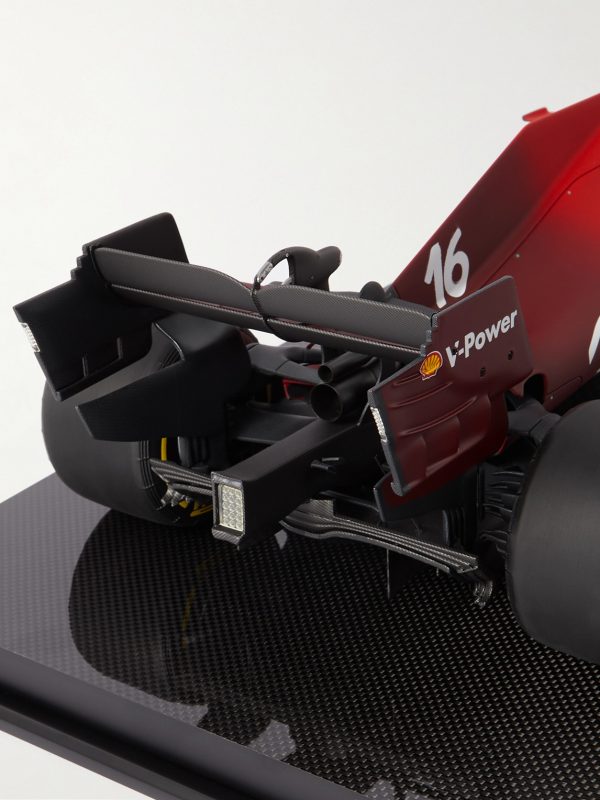 Ferrari SF21 Charles Leclerc (2021) 1:8 Model Car - E3