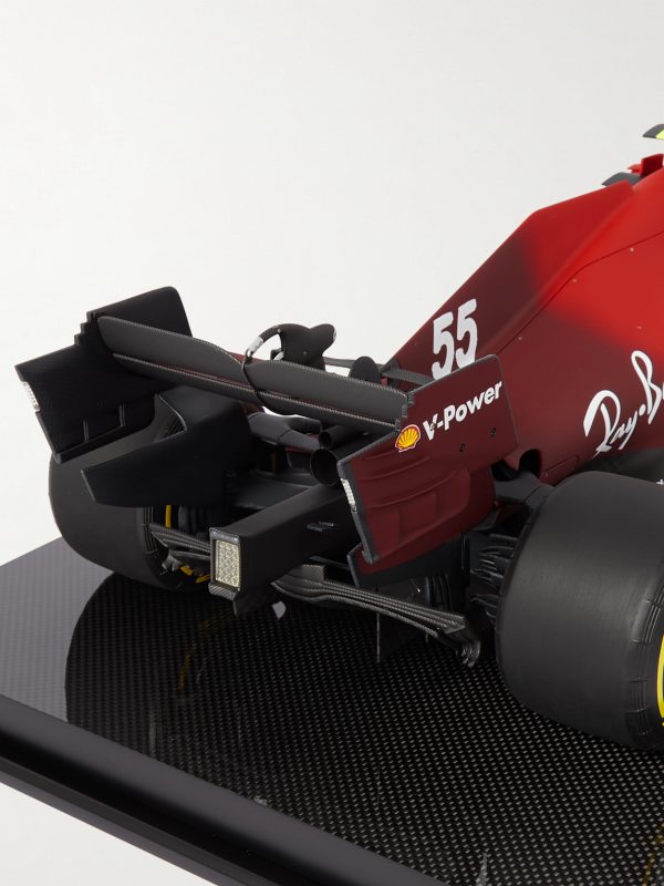 Ferrari SF21 Carlos Sainz (2021) 1:8 Model Car - E3 Ferrari SF21 Carlos Sainz (2021) 1:8 Model Car - E3