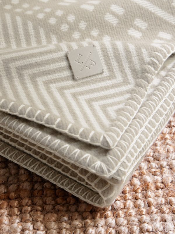 Atacama Virgin Wool and Cashmere-Blend Jacquard Blanket - CU