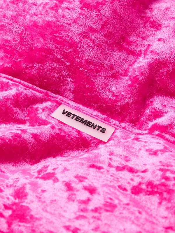 Oversized Logo-Appliquéd Quilted Crushed-Velvet Down Jacket - E1 Oversized Logo-Appliquéd Quilted Crushed-Velvet Down Jacket - E1
