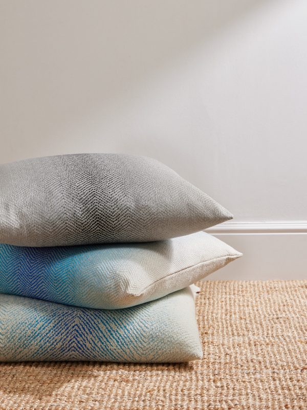 Scia Dégradé Woven Cushion - OU Scia Dégradé Woven Cushion - OU