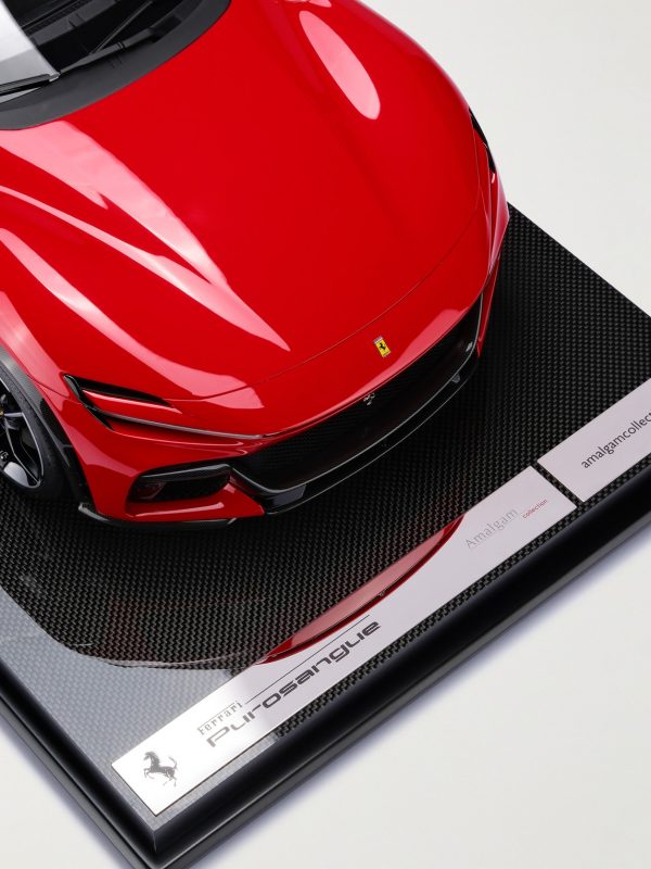 Ferrari Purosangue Limited Edition 1:8 Model Car - E4 Ferrari Purosangue Limited Edition 1:8 Model Car - E4