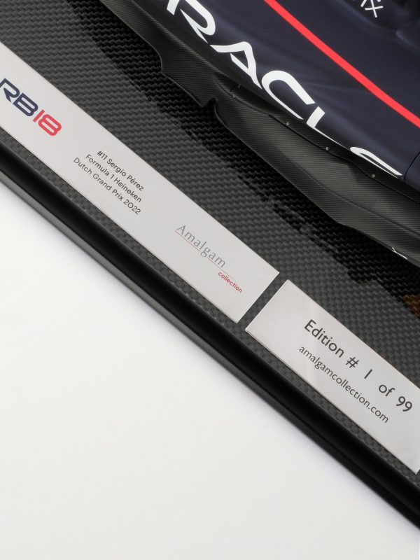Red Bull Racing Honda RB18 Sergio Pérez (2022) 1:8 Model Car - E4 Red Bull Racing Honda RB18 Sergio Pérez (2022) 1:8 Model Car - E4