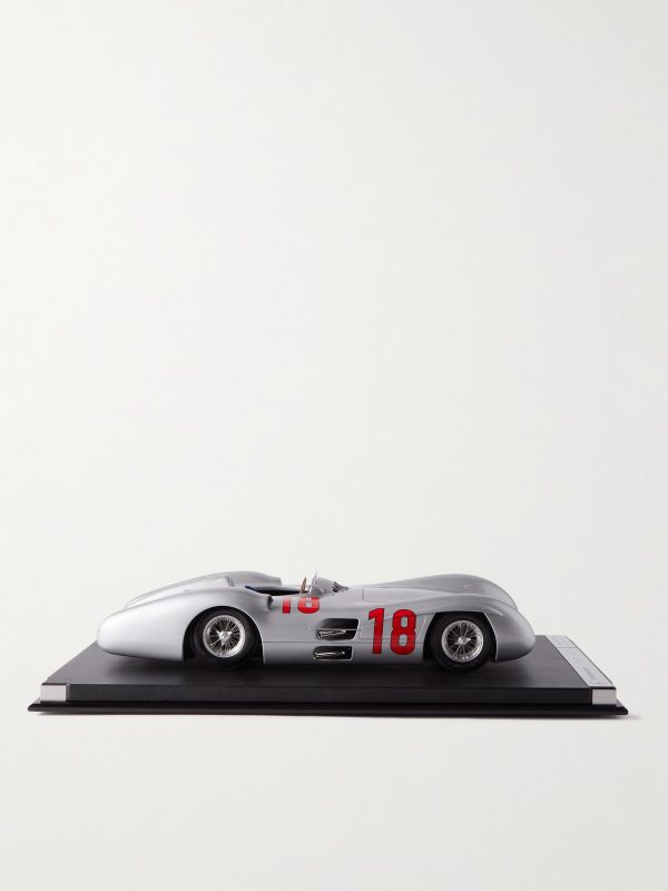 Mercedes-Benz W196 Streamliner (1954) 1:8 Model Car - FR Mercedes-Benz W196 Streamliner (1954) 1:8 Model Car - FR