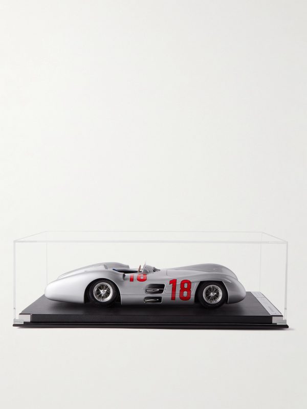 Mercedes-Benz W196 Streamliner (1954) 1:8 Model Car Mercedes-Benz W196 Streamliner (1954) 1:8 Model Car
