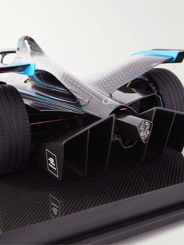 Mercedes-Benz EQ Silver Arrow 01 1:8 Model Car - E3 Mercedes-Benz EQ Silver Arrow 01 1:8 Model Car - E3
