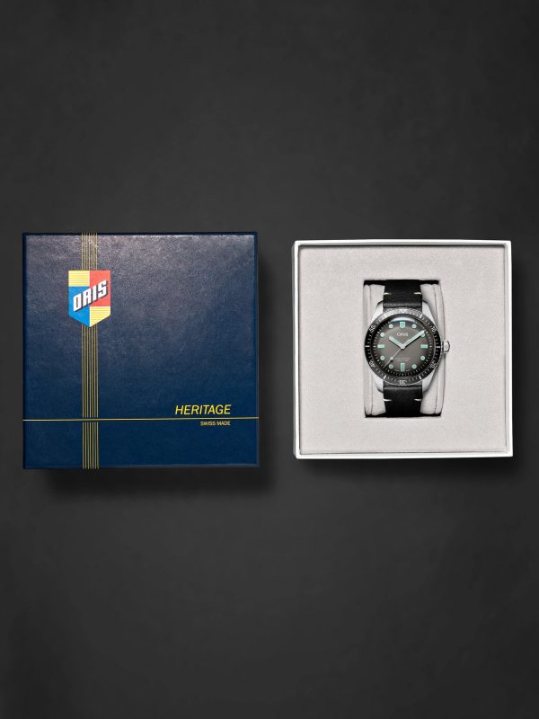 Divers Sixty-Five Automatic 40mm Stainless Steel and Leather Watch, Ref. No. 01 733 7707 4053-07 5 20 89 - E3