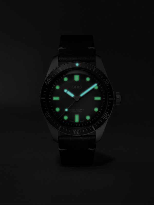 Divers Sixty-Five Automatic 40mm Stainless Steel and Leather Watch, Ref. No. 01 733 7707 4053-07 5 20 89 - E5