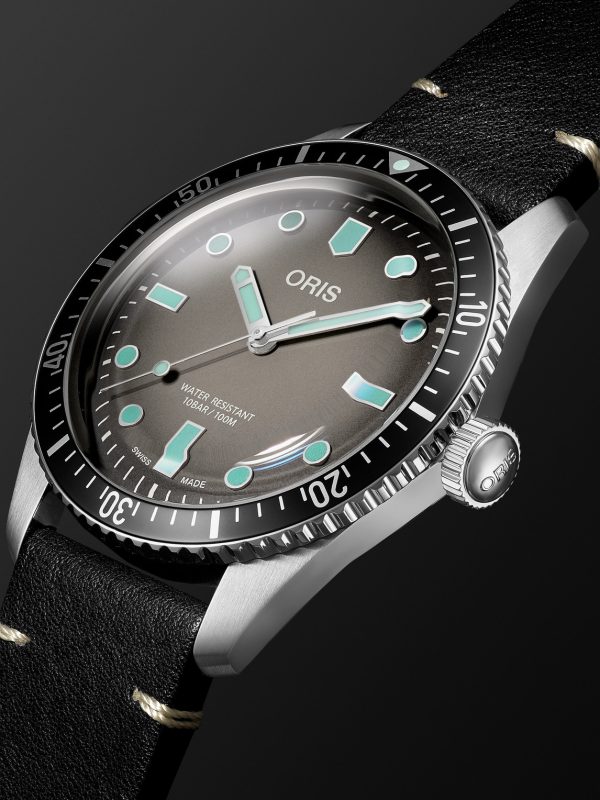Divers Sixty-Five Automatic 40mm Stainless Steel and Leather Watch, Ref. No. 01 733 7707 4053-07 5 20 89 - FR